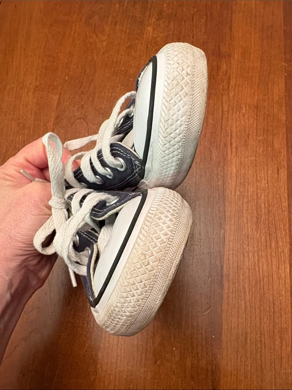 Converse Kids Low-Top Sneakers in Navy and White - Picture 6 of 9